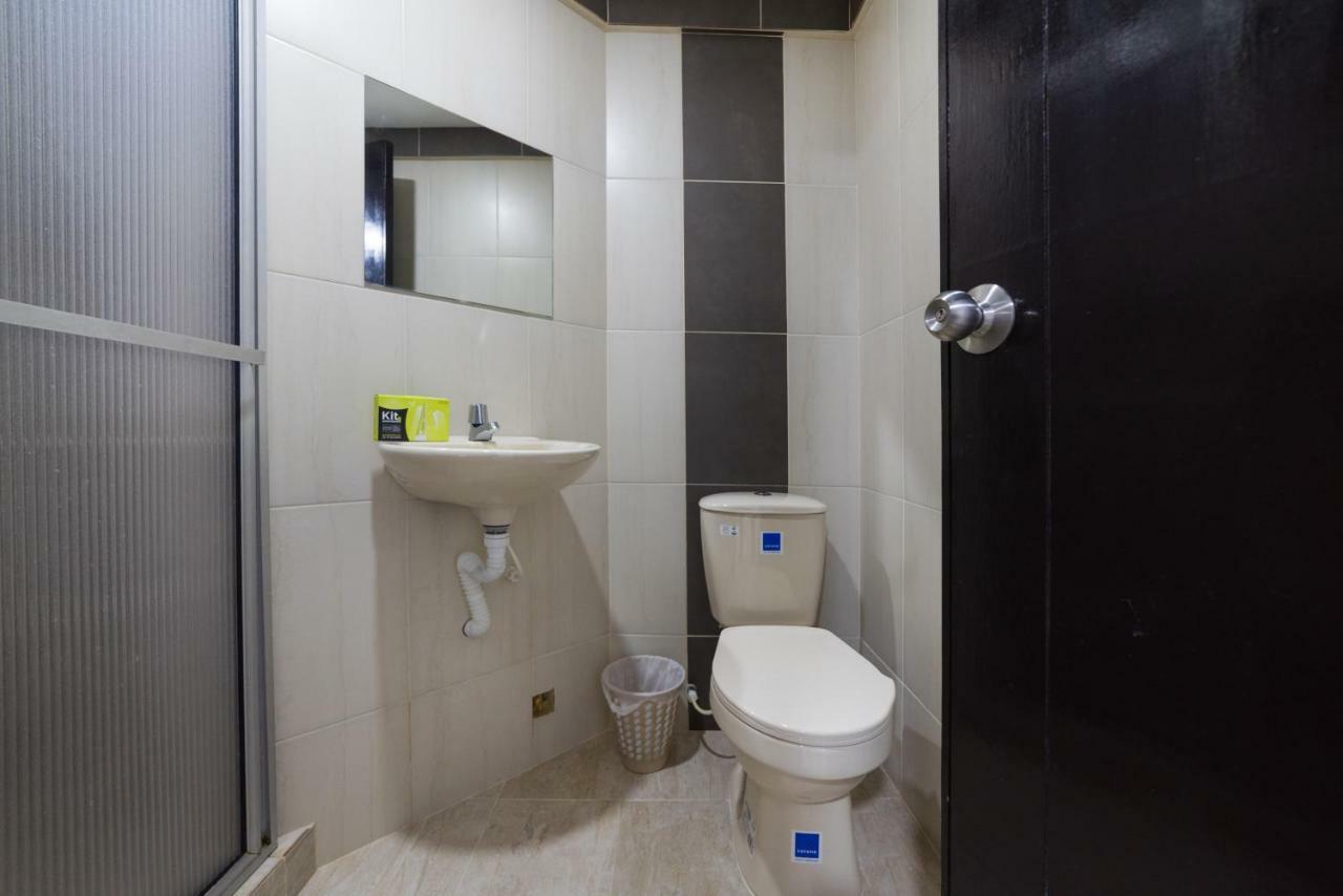 Ayenda 1122 Victoria Hotel Pereira Ngoại thất bức ảnh